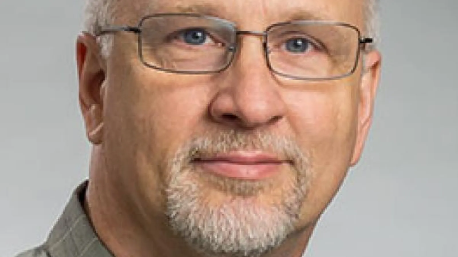 Kenneth headshot